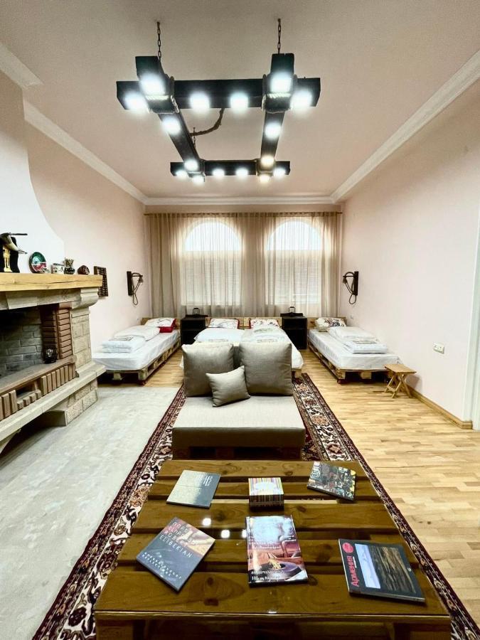 Najaryan'S Family Guest House Vagharshapat Экстерьер фото