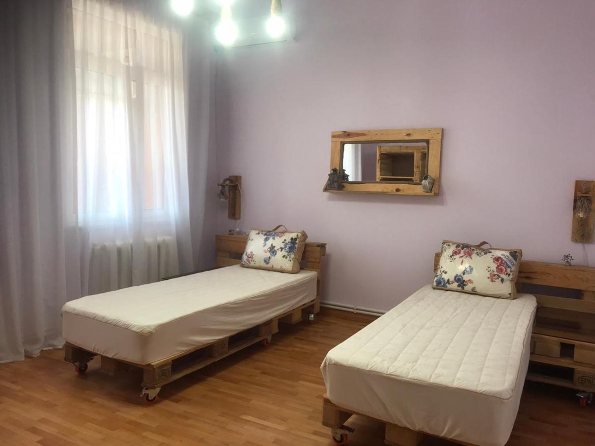 Najaryan'S Family Guest House Vagharshapat Экстерьер фото